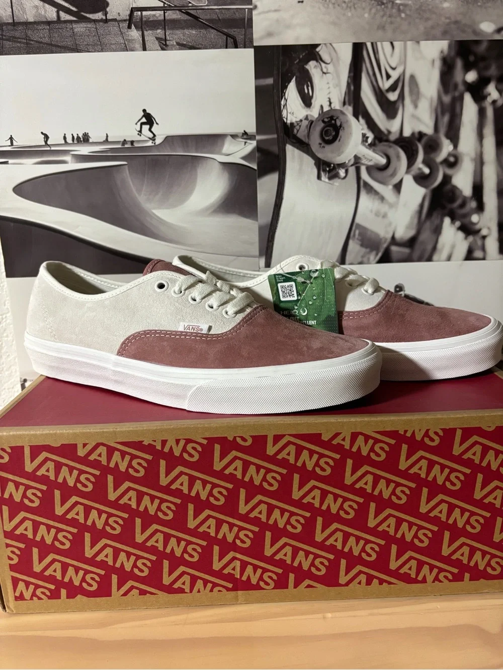 Vans Authentic Pig Suede sz 9.5 Men’s 11.0 Woman